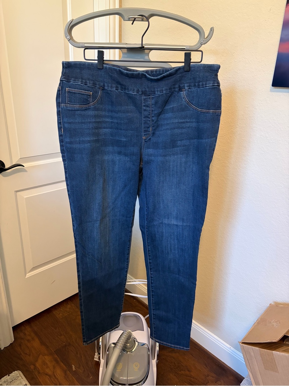 Chico's Dark Blue Pull-On Jeggings